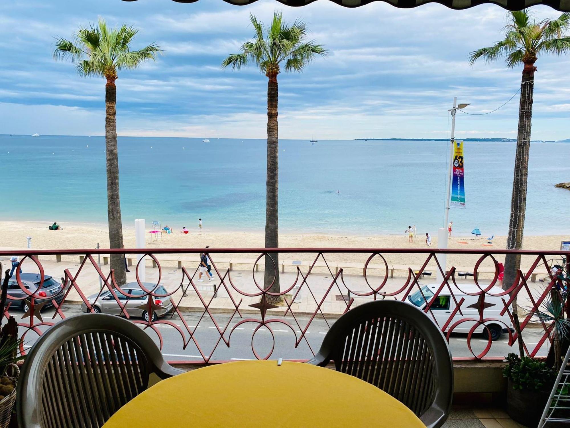 Constellation Apartment Juan-les-Pins Exterior photo