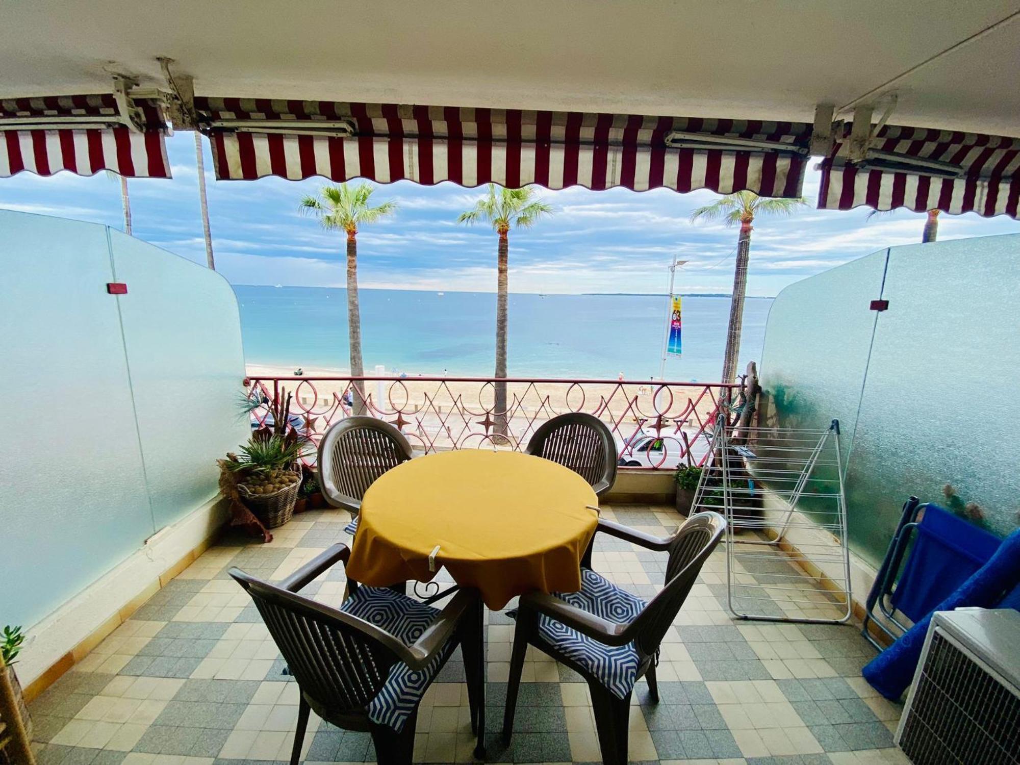 Constellation Apartment Juan-les-Pins Exterior photo
